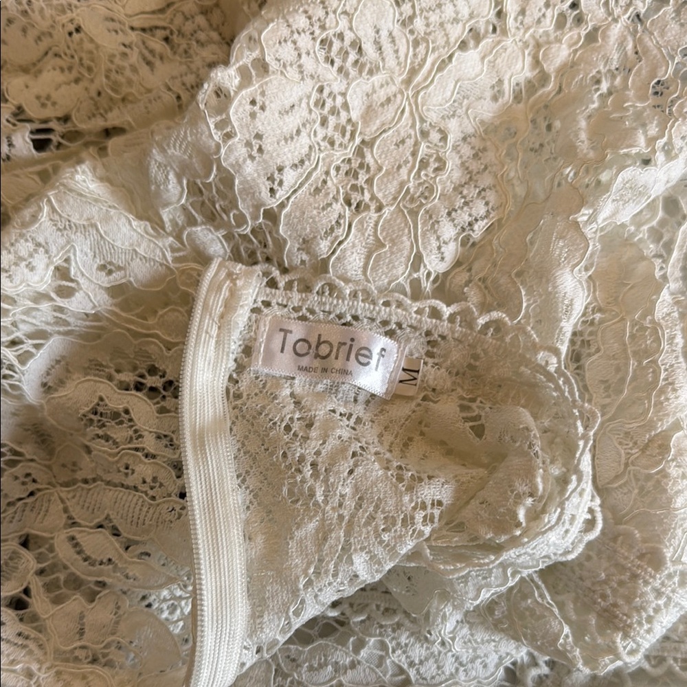 Tobrief White Lace blouse - Picture 4 of 8